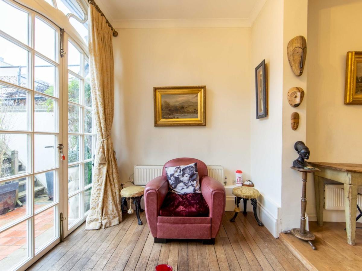 Pass The Keys Split-Floors Antique Apartment In Portobello Road London Exterior photo